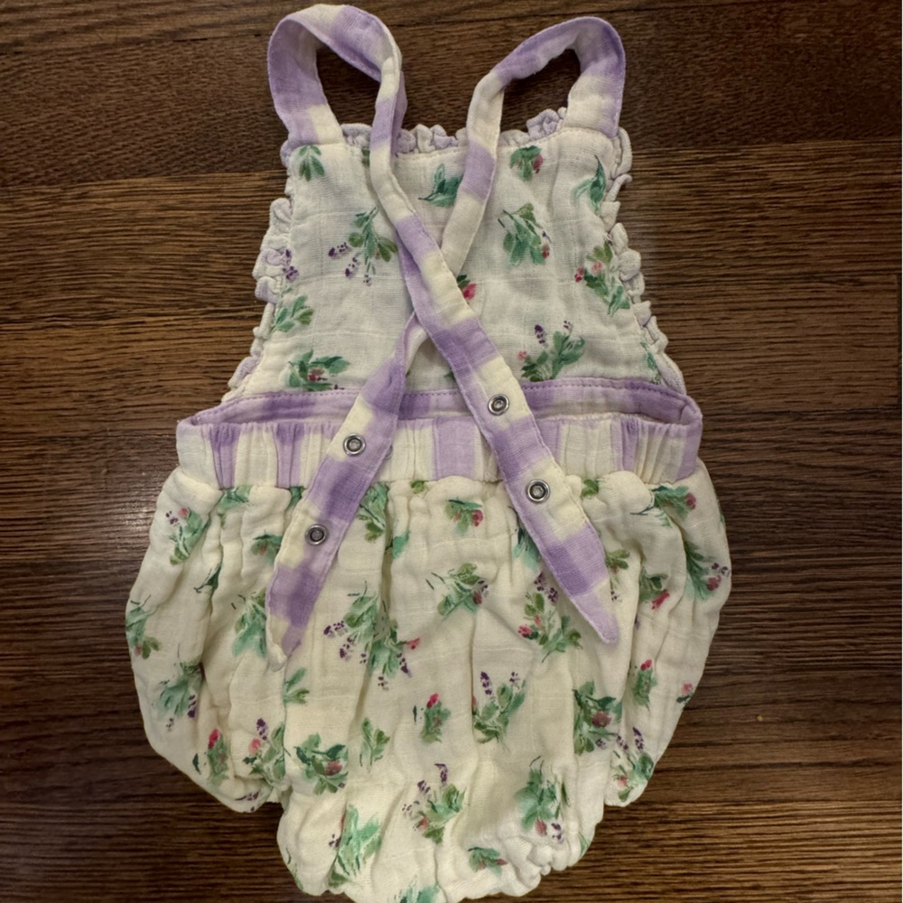 Gorgeous muslin cotton romper 12-18 months, like new